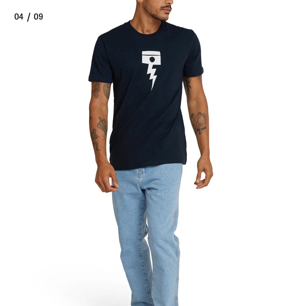 Blue and White Short Sleeve Tee with Geometric Design - Picture 4 of 11